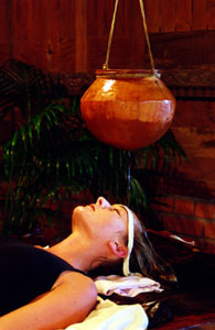 www.ayurveda-india.it: trattamento shiro dhara